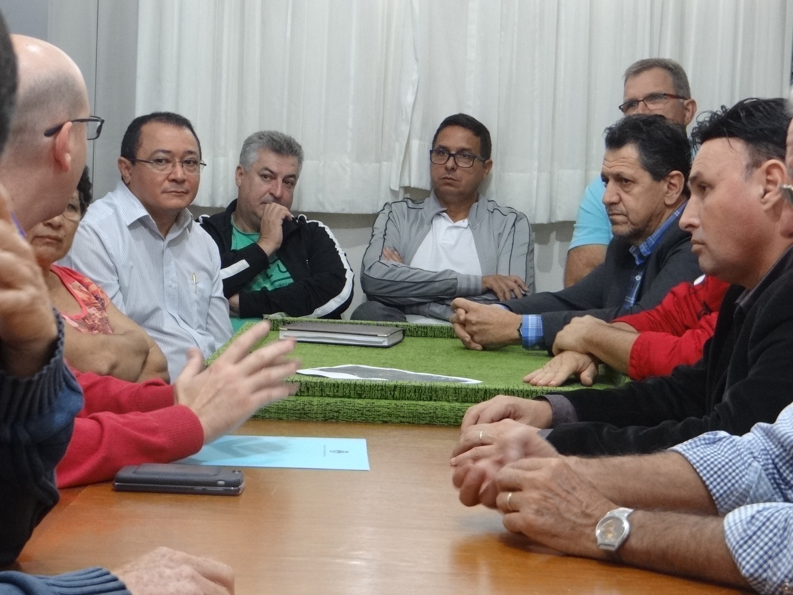 201867_Reunião entre vereadores, Executivo e membros da paróquia Santo Antônio.